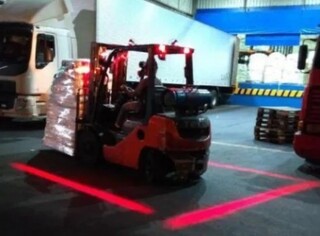 (*I*) FARO LINEAL LUZ ROJA DE SEGURIDAD | 10-80V AUTOELEVADOR